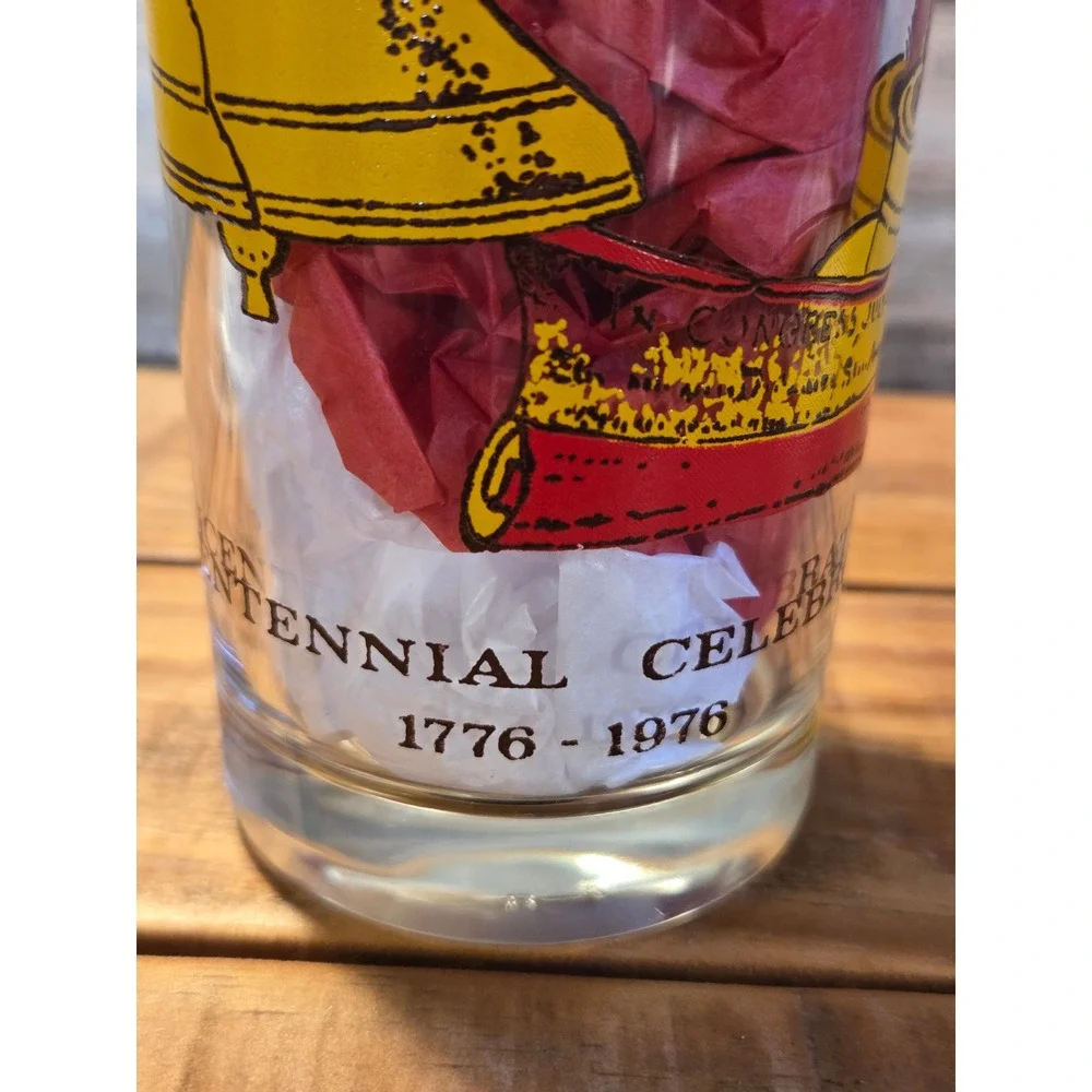 Vintage 1776-1976 Bicentennial Celebration Liberty Bell‎ Glass Tumbler Americana